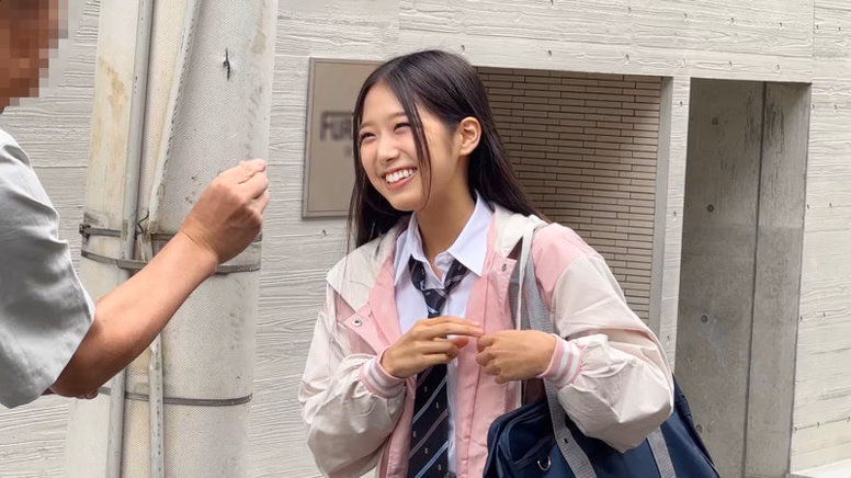 パンツチェックで始まる運命の出会い 0